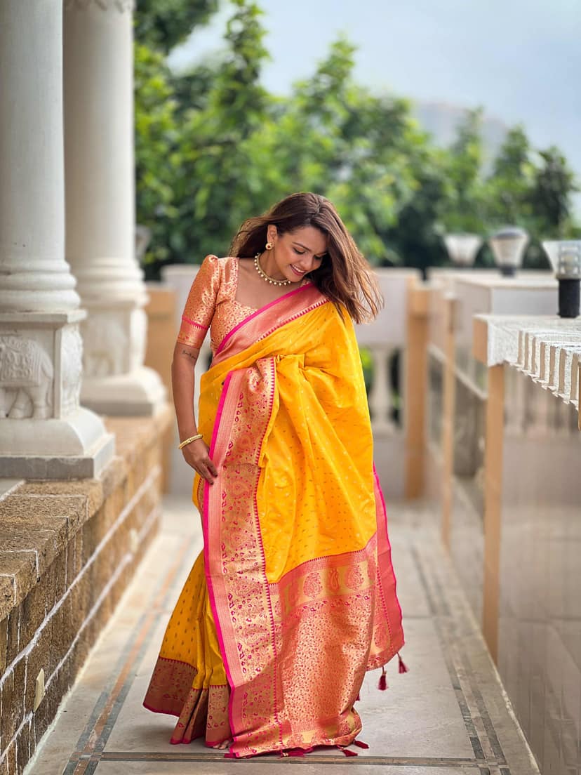 Yavira Silk Yellow Women Jacquard Sarees