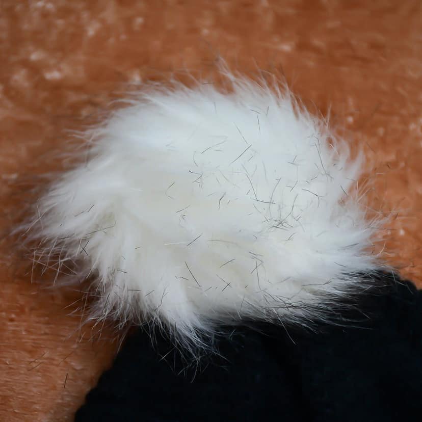 Men's and Women's Skull Slouchy Winter Woolen Knitted Black Inside Fur Beanie Cap. view 3