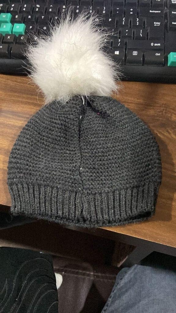 Men's and Women's Skull Slouchy Winter Woolen Knitted Black Inside Fur Beanie Cap. view 6