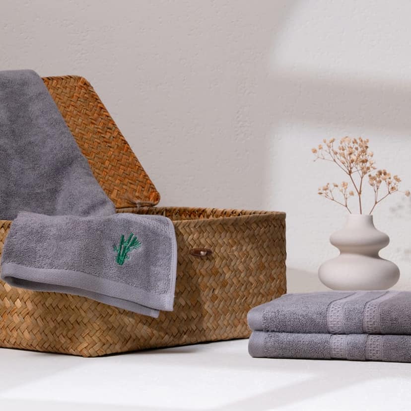 Feather & Spun Bamboo Cotton Hand Towel | Lavender Fragrance | Oeko-TEX® Standard 100 | Anti Microbial | Fade Resistant | Double Needle Stitch | 600 GSM - 40 cms x 71 cms (Pack of 2) view 4