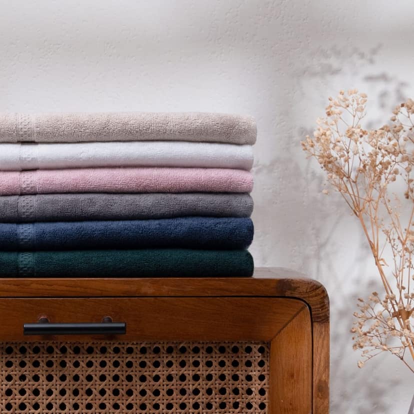 Feather & Spun Bamboo Cotton Hand Towel | Lavender Fragrance | Oeko-TEX® Standard 100 | Anti Microbial | Fade Resistant | Double Needle Stitch | 600 GSM - 40 cms x 71 cms (Pack of 2) view 6