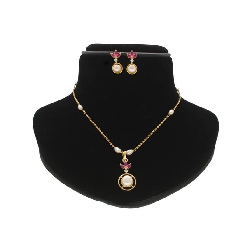 Sri Jagdamba Pearls Radiant Pearl Chain Set view 2