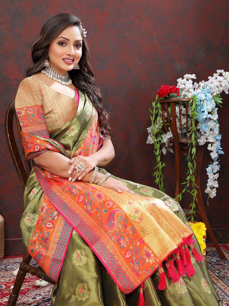 Mehndi Kanjivaram Silk Woven Design with Zari Weaving Saree view 2