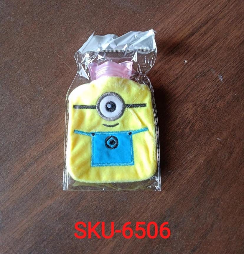 Minions Small Hot Water Bag – Pain Relief for Neck, Shoulder, Hands & Feet (1 Pc) view 8
