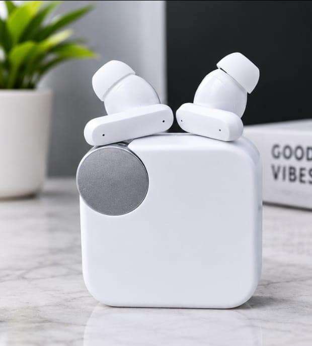Unique disine ear buds special features and unique disine spinning disine ear buds