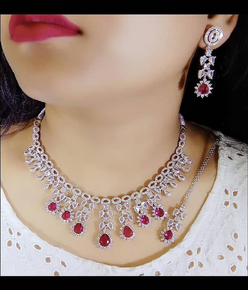 Ladymania Green Alloy Necklace Set ( Pack of 1 )