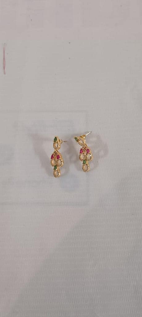 Stunning Gold-Plated Necklace Set with Green and Pink Stones view 3