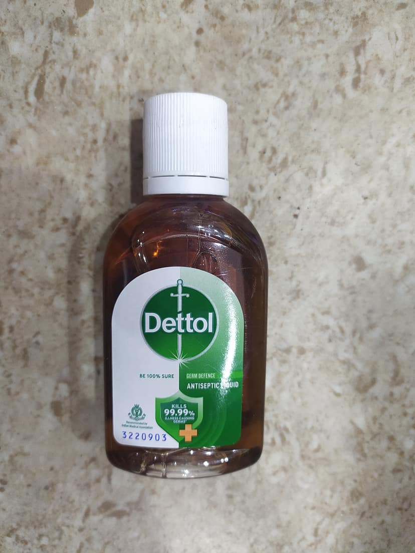 Dettol Be 100% sure Germ defence Antiseptic liquid Kills 99.99% Germs