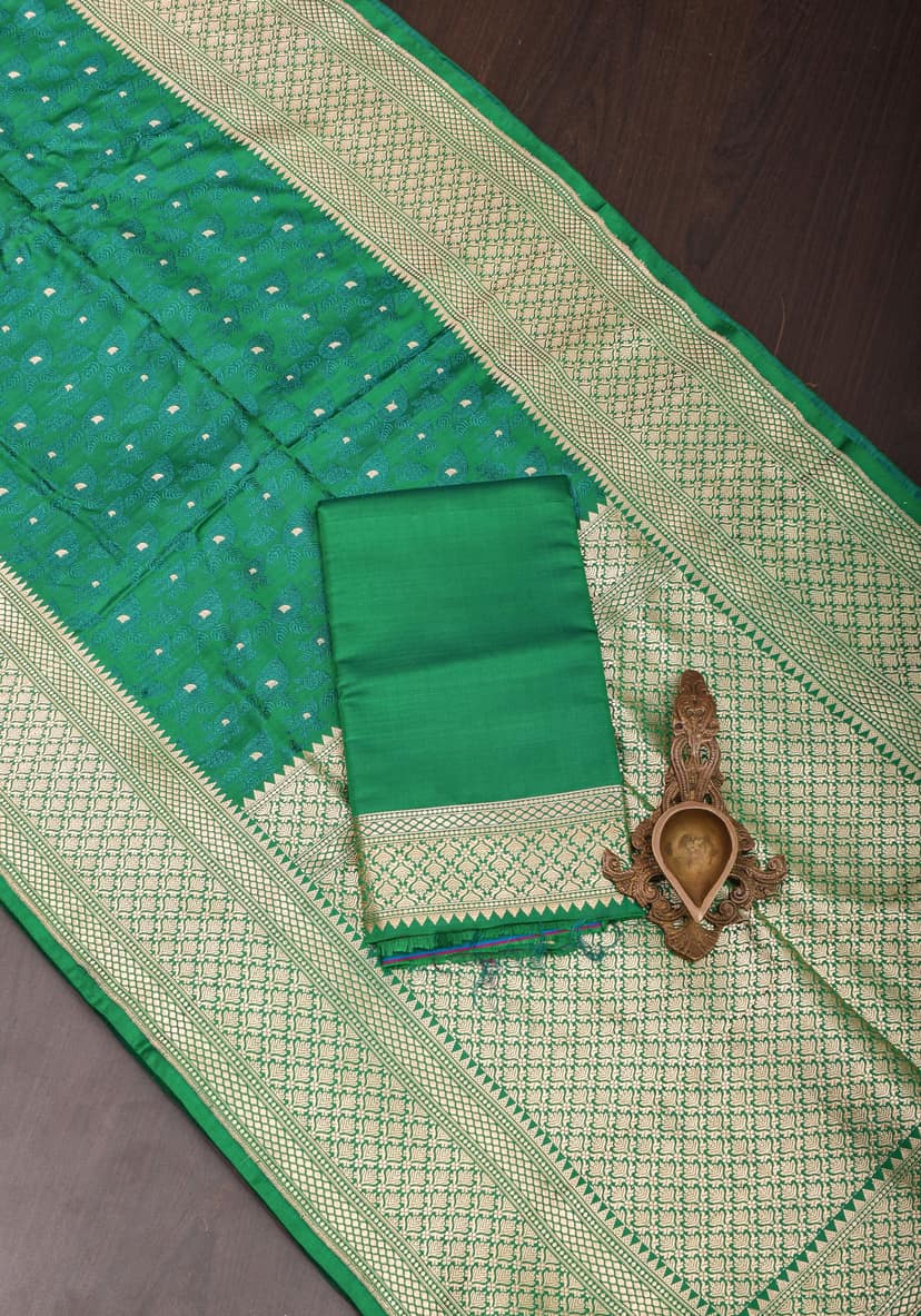 Exquisite Tanchoi Banarasi Silk Saree in Pure Silk Satin with Zari Meena in Green Blue Dual Tone I SILK MARK CERTIFIED view 2
