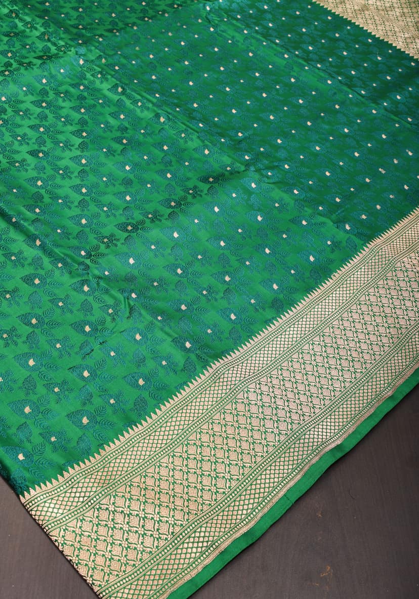 Exquisite Tanchoi Banarasi Silk Saree in Pure Silk Satin with Zari Meena in Green Blue Dual Tone I SILK MARK CERTIFIED view 4