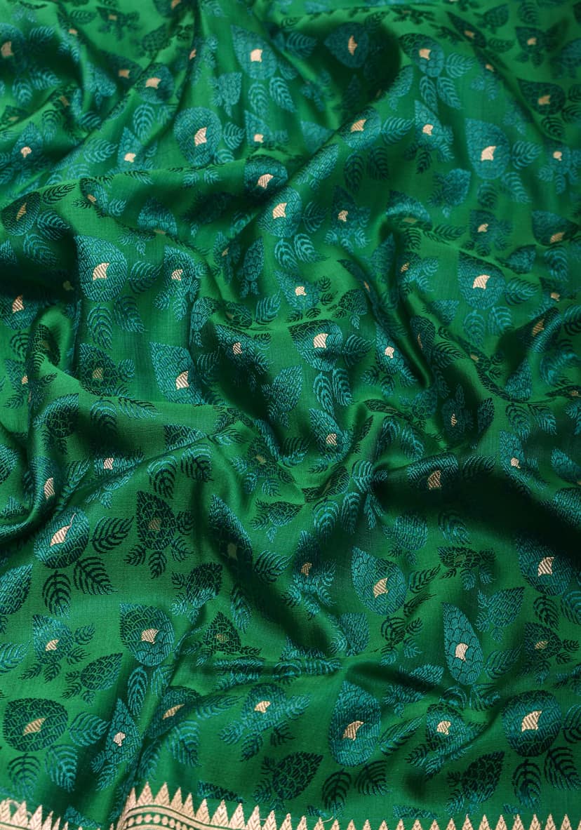 Exquisite Tanchoi Banarasi Silk Saree in Pure Silk Satin with Zari Meena in Green Blue Dual Tone I SILK MARK CERTIFIED view 8