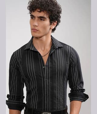 Highlander Cotton Blend Slim Fit Striped Full Sleeves Men's Casual Shirt - Black ( Pack of 1 )