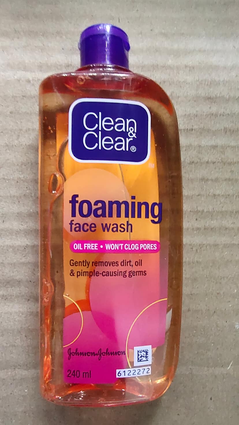 Clean and clear foaming face wash