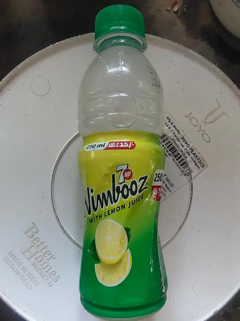 7 Up Nimbooz Soft Drink - With Real Lemon Juice