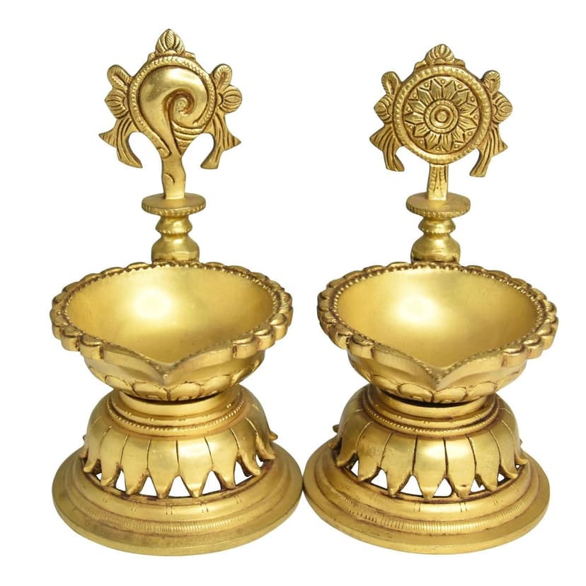 Brass Table Decor Shankh Chakra Deepak, Oil Lamp - Divine Deepak for Home Temple, Height : 7 Inch (BSMAS1503 H) view 2