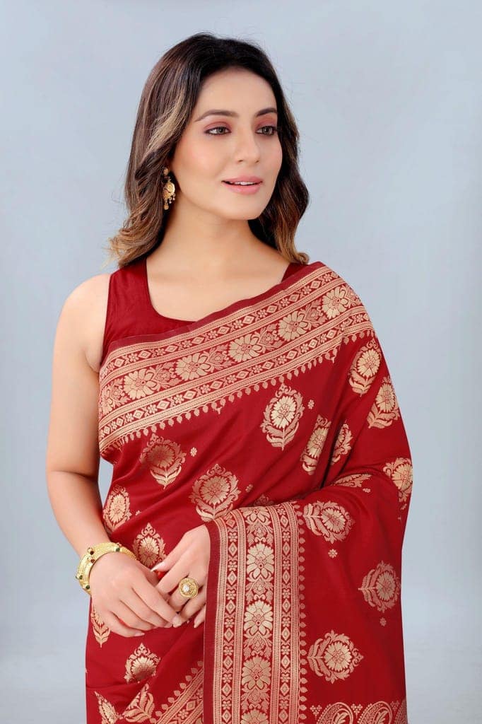 Women's Banarasi Silk Woven Red Saree with Unstitched Blouse Piece view 3