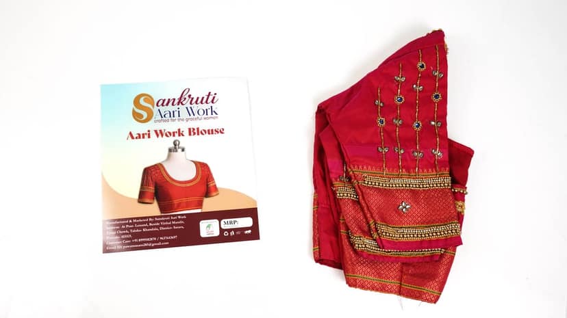 Aariwork Blouse view 3
