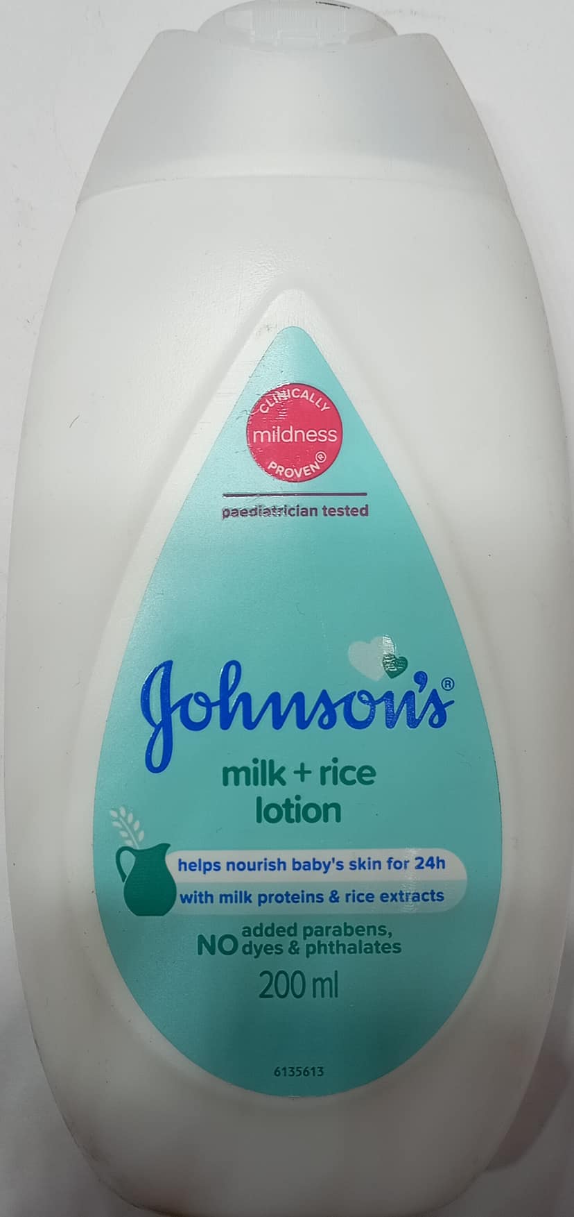 Johnson milk+rice lotion helps nourish baby skin for 24H with milk protein & rice extracts 200ml