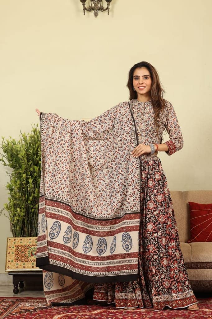 Handblock Printed Cotton Black Color Lehanga And Beige Color Top With Mulmul Dupatta (Size: 34-46)-9925 view 2