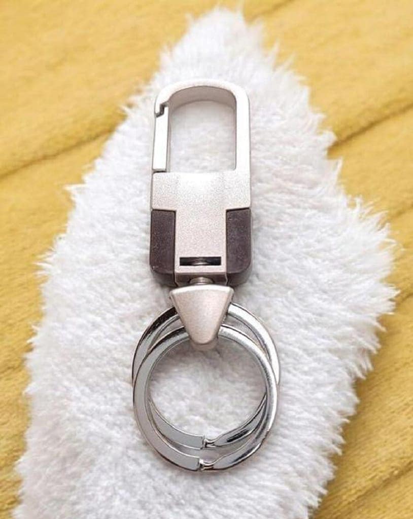 V08 Key Chain view 2
