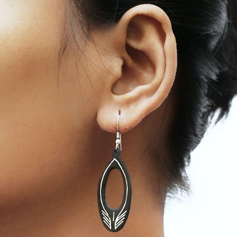 Bidri Work Ear Ring Tarkashi Medium (1SMTEARKA00536) view 2