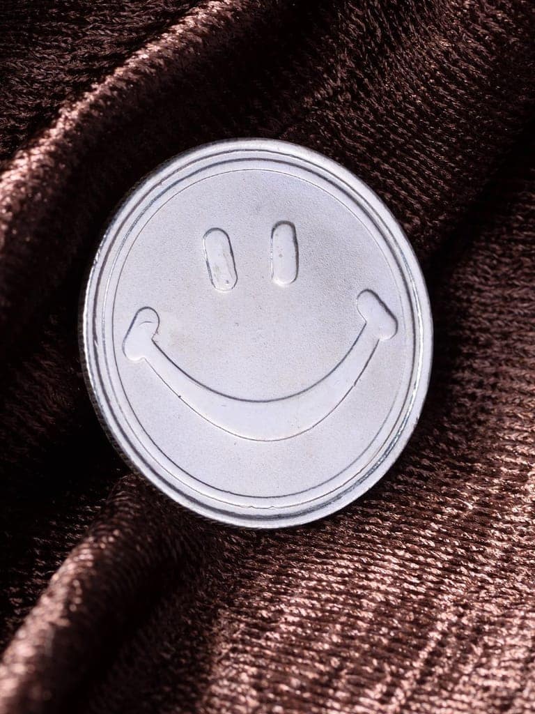 Smiley 10 gram 999 Round Silver Coin