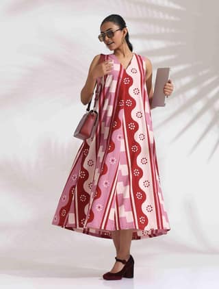 trueBrowns Pink Cotton Abstract Print Dress - Pink (XS)