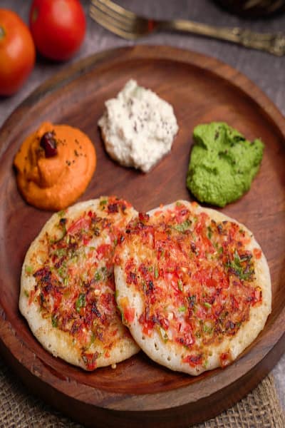 Onion tomato uttapam