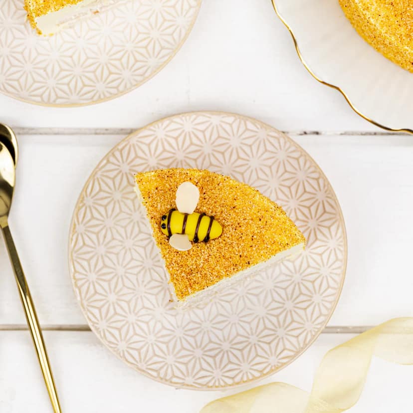 Honey Bee Butterscotch Cake Half Kg view 4