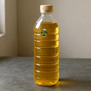 Rashmi Dharua Center's pure groundnut oil