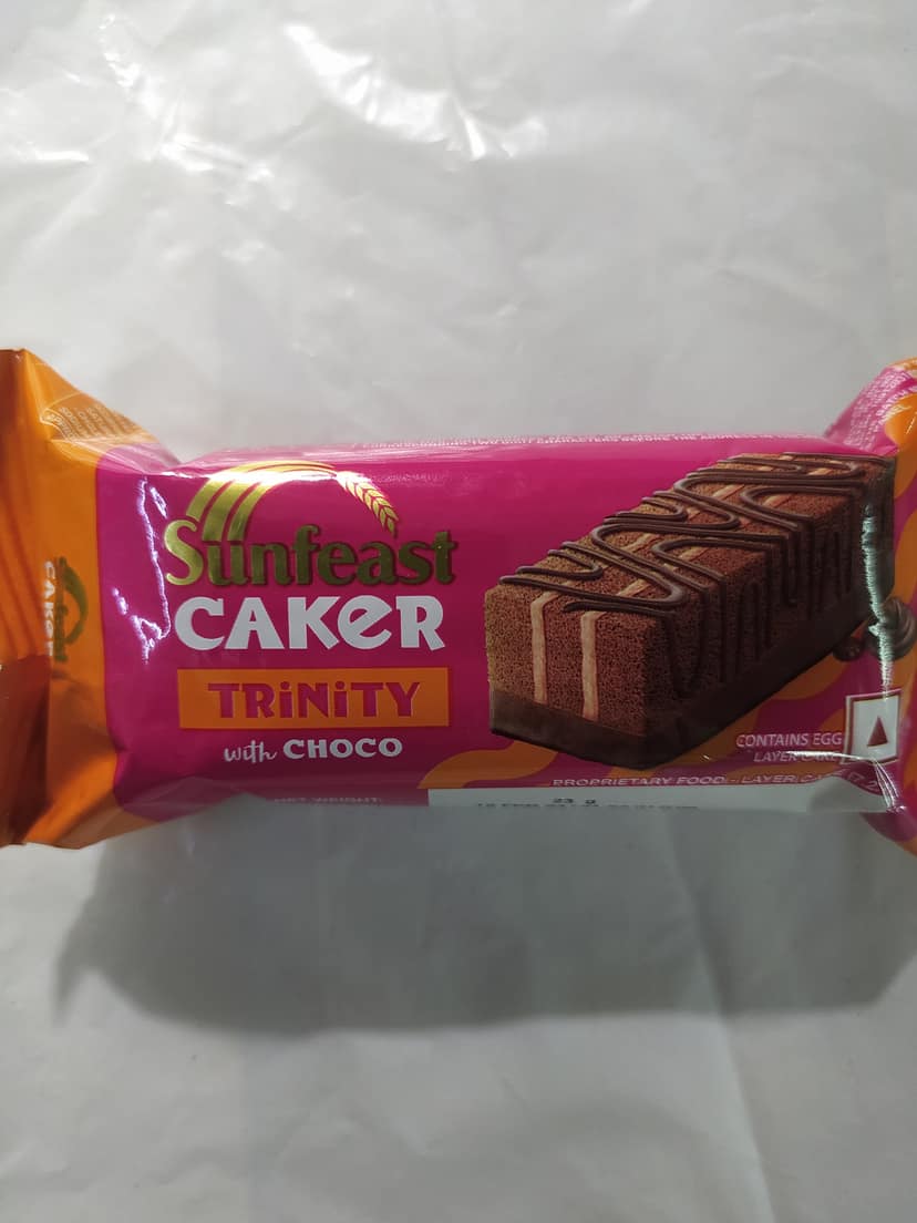 Sunfeast Caker Trinity With choco Contains egg Layer cake