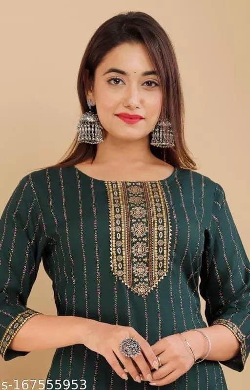 Women Rayon Colorfull Lining Printed Kurti With Small Butti Printed Pant (Green) view 4