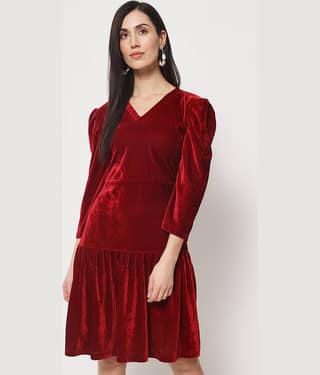 Rudrakriti Women Velvet Solid A-line Dress ( Red )