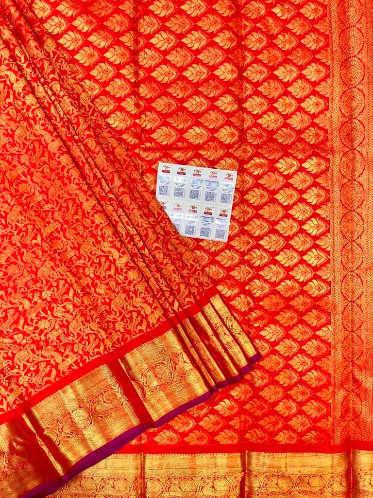 Red Color Kanjivaram Pure Hand Weaved Silk Saree with Vanasingaram Pattern Small Border All Over Grand Zari Woven Saree view 4