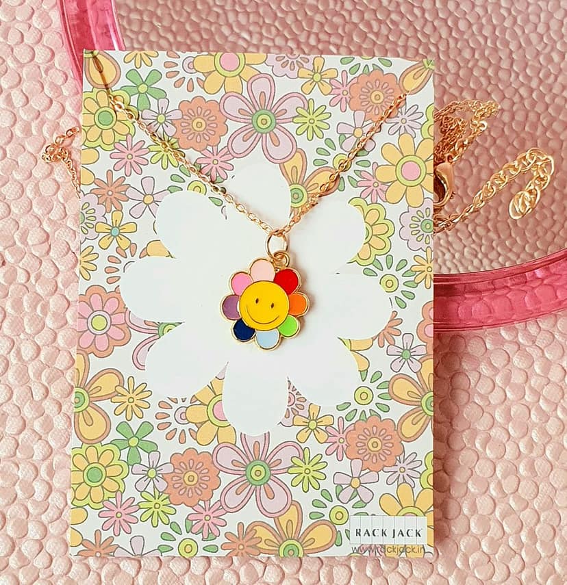 Rack Jack Y2K Charm Pendant Gold Necklace - Daisy Smile view 4