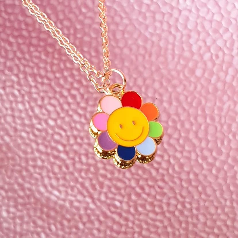Rack Jack Y2K Charm Pendant Gold Necklace - Daisy Smile view 5