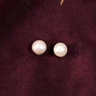 Zarkan Micro Pearl Silver Studs