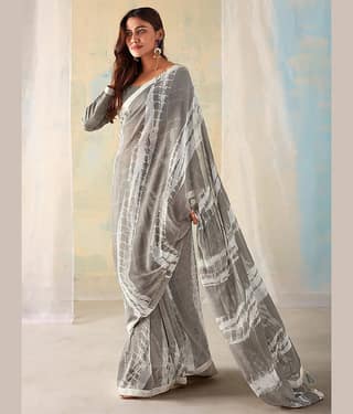 BLEESBURY Georgette Striped Saree With Unstitched Blouse Piece ( Green )