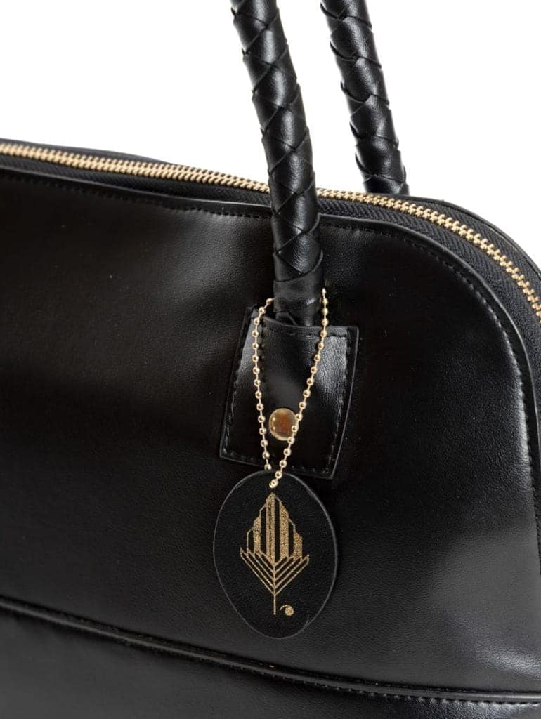 Theia - Black view 5