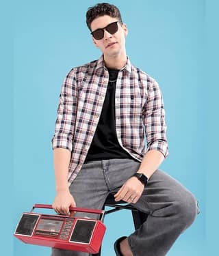 The Indian Garage Co Men Checked Casual Shirt