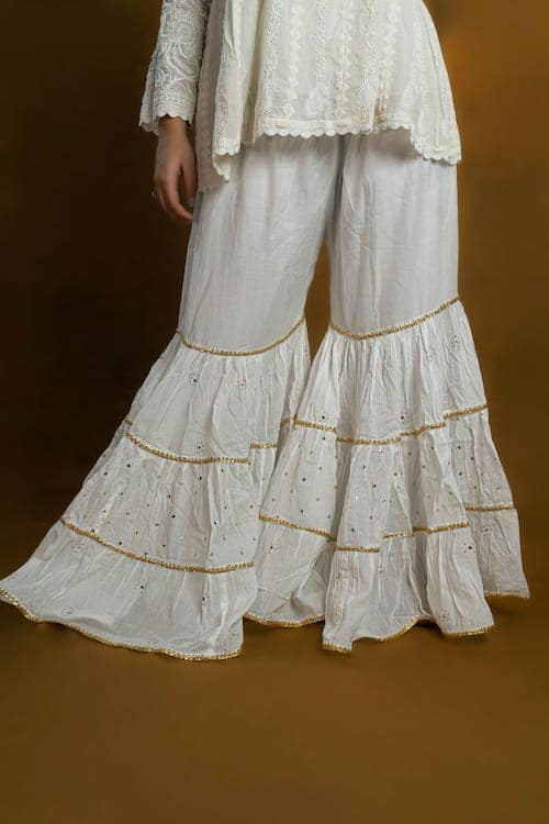 Garara White view 3