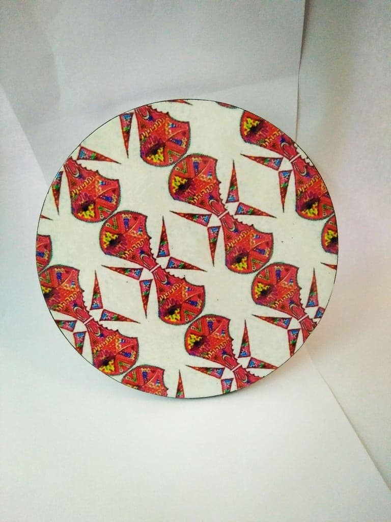 ALIEN ROUND COASTERS IN NEUTRAL COLORS