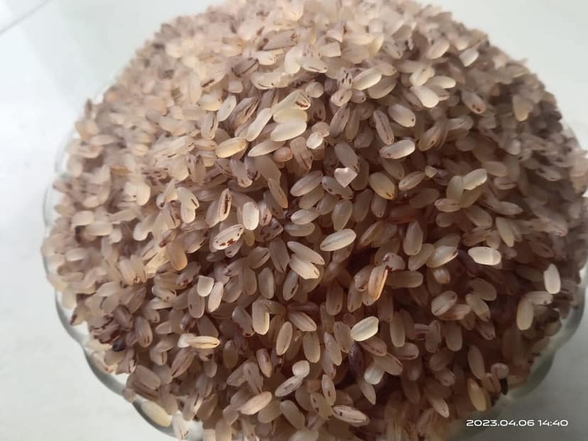 Uzhavan Unavu - Organic traditional kerala mattai rice / Kerala rice / Kerala rose rice - 1 Kg view 3