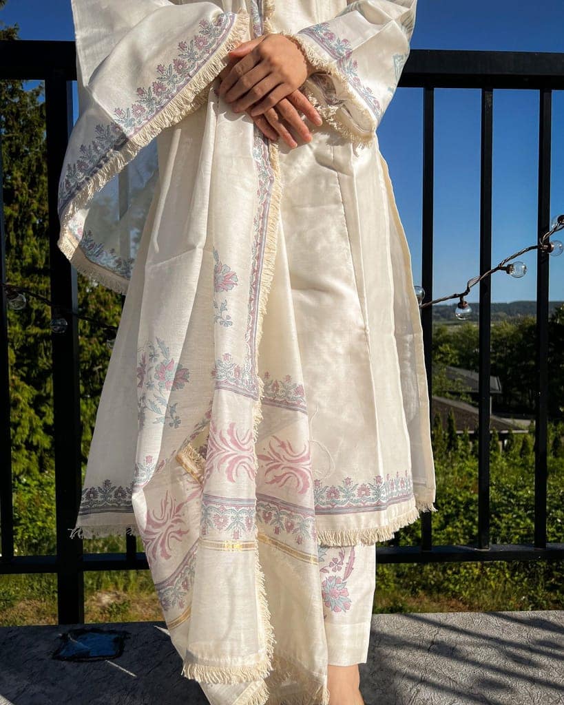 White Chanderi Kurta Set with Hand-Painted Motifs by Aagaaz Jaipur view 4