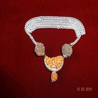 1 Mukhi Rudraksha Kavach