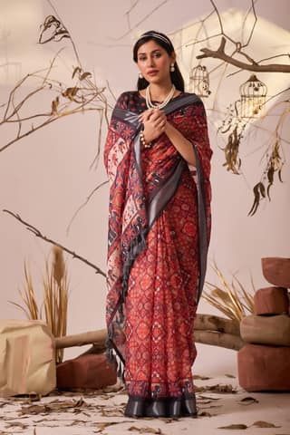 Elegant Red Printed Saree with Traditional Motifs