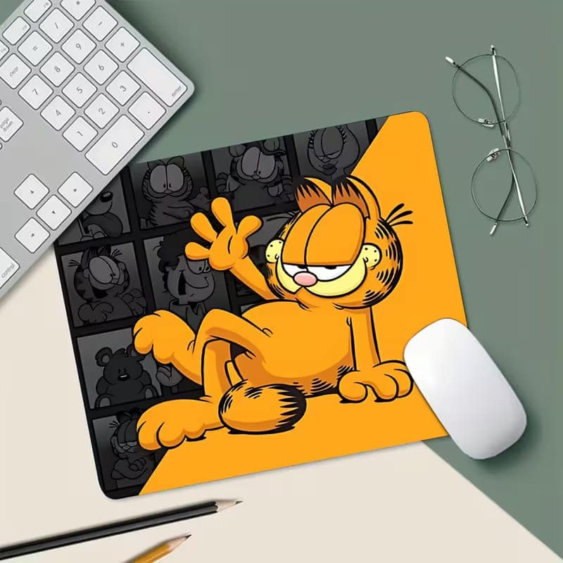 Round Rubber Mouse Pad with Yellow Cat Design | Non-Slip Base, Ideal for Office, Study, and Gaming, Portable and Durable, Desk Mat view 3