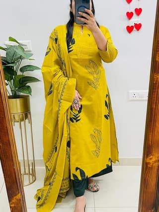Women's Red Printed & Embroidered Cotton Kurta Suit Set