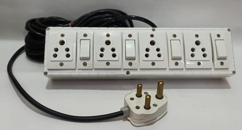 6A 4 Sockets (5 Pin Socket) & 4 Switch (Straight) Extension Box with 16A Plug & 3m Wire view 4
