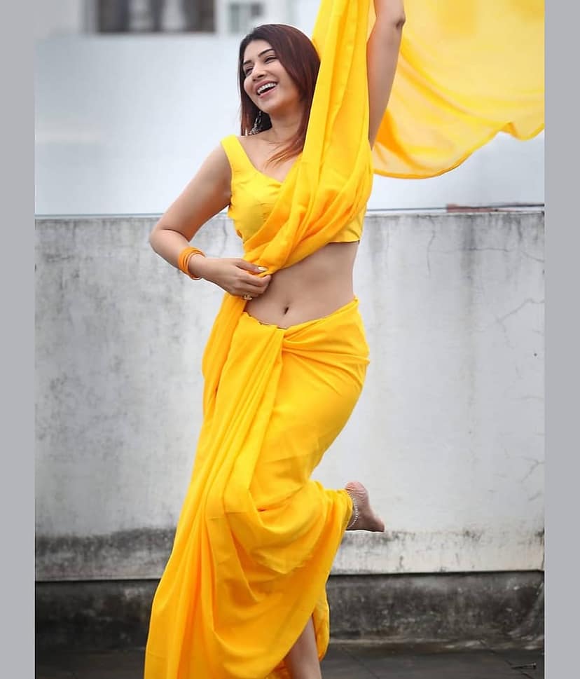 ANAND SAREES Georgette Solid Kasavu Saree With Unstitched Blouse Piece ( Yellow )